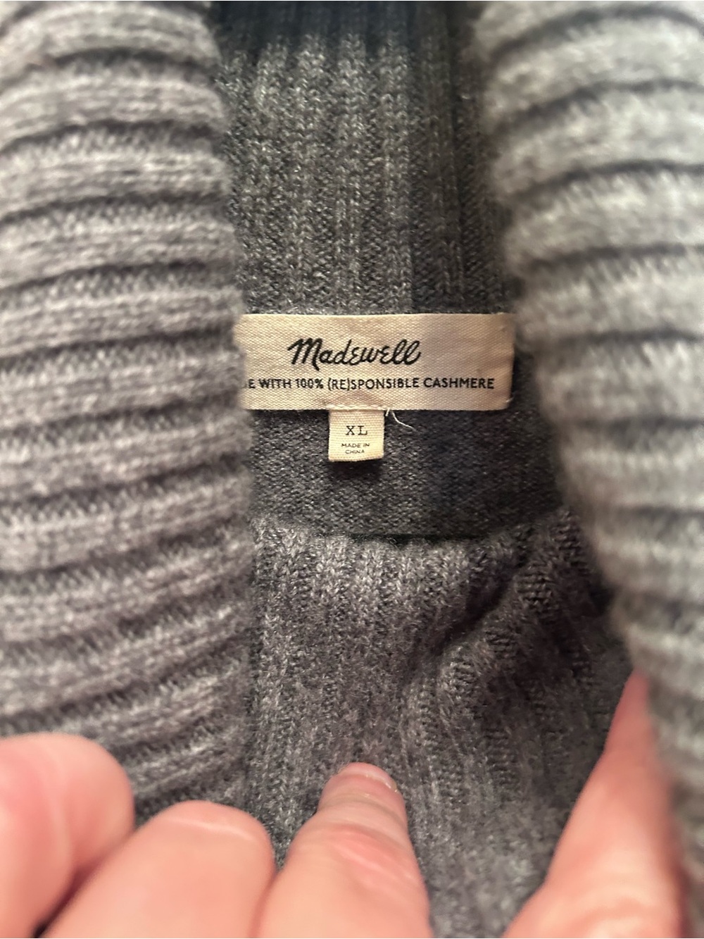 Madewell Gray Cashmere Turtleneck Sweater. Size XL - Picture 2 of 5